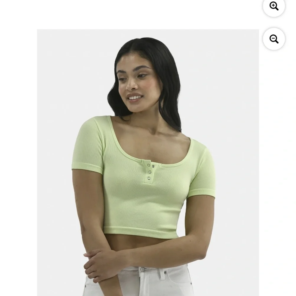 No Boundaries Light Green Ribbed Crop Top XS (0-2) - Picture 1 of 6
